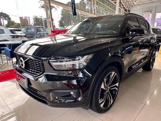 VOLVO XC40 1.5 T5 RECHARGE R-DESIGN GEARTRONIC